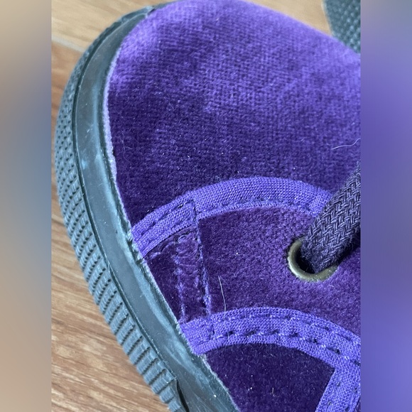 Natural World purple velvet shoes, size 38 (US 7) - Picture 8 of 12